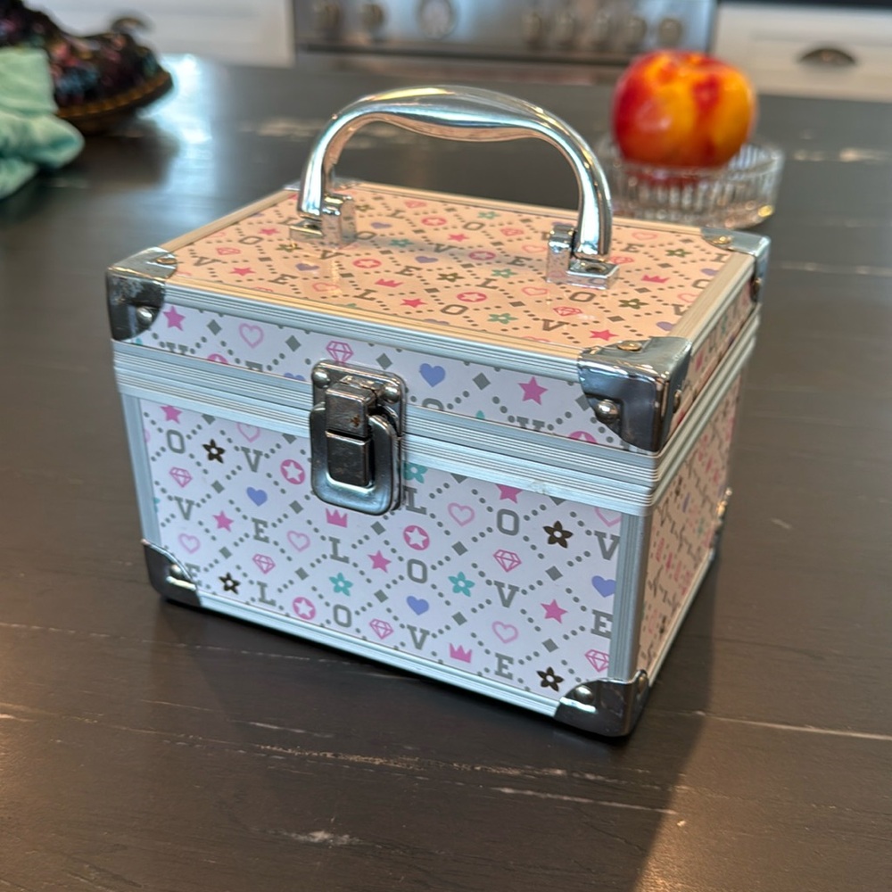 Cute mini makeup case